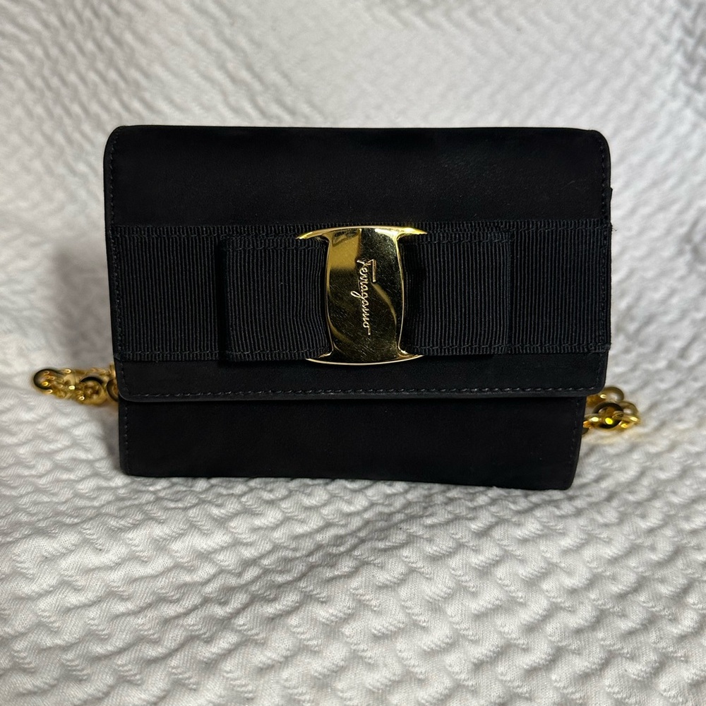 FERRAGAMO Vara Ribbon Suede Mini Chain shoulder bag Black